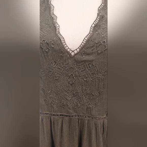 Adiva Deep Green Lace Accent Blouse - Picture 3 of 6